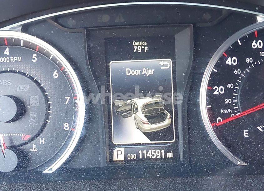 Photo 15 of 2016 Toyota Camry SE (VIN 4T1BF1FK2GU260890)