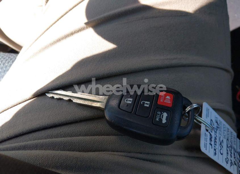 Photo 11 of 2016 Toyota Camry SE (VIN 4T1BF1FK2GU262848)