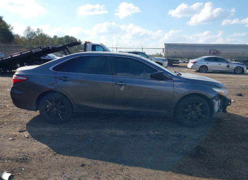 Photo 14 of 2016 Toyota Camry LE (VIN 4T1BF1FK2GU509429)