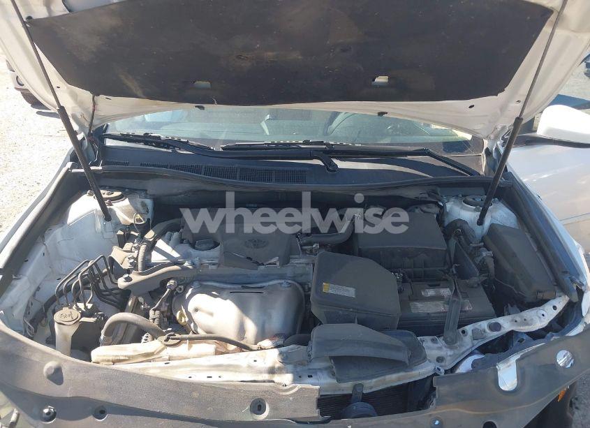 Photo 10 of 2016 Toyota Camry XLE (VIN 4T1BF1FK2GU529664)