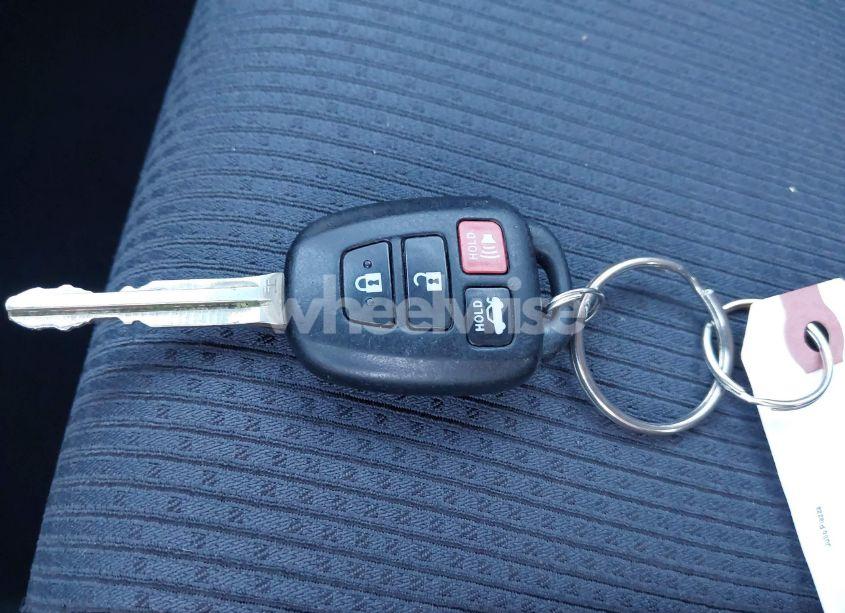 Photo 11 of 2016 Toyota Camry SE (VIN 4T1BF1FK2GU541149)