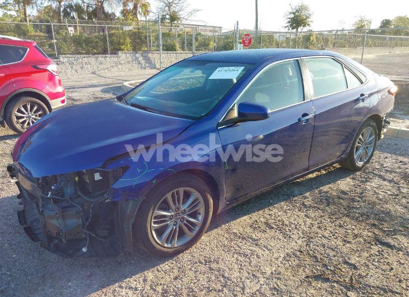 Photo 2 of 2016 Toyota Camry SE (VIN 4T1BF1FK2GU541149)