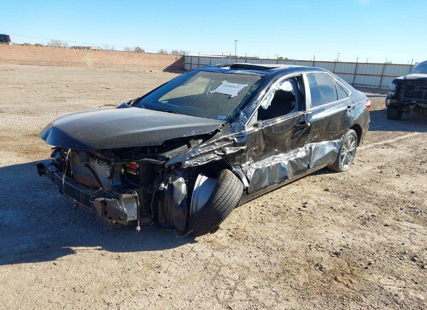 Photo 2 of 2016 Toyota Camry SE (VIN 4T1BF1FK2GU545220)