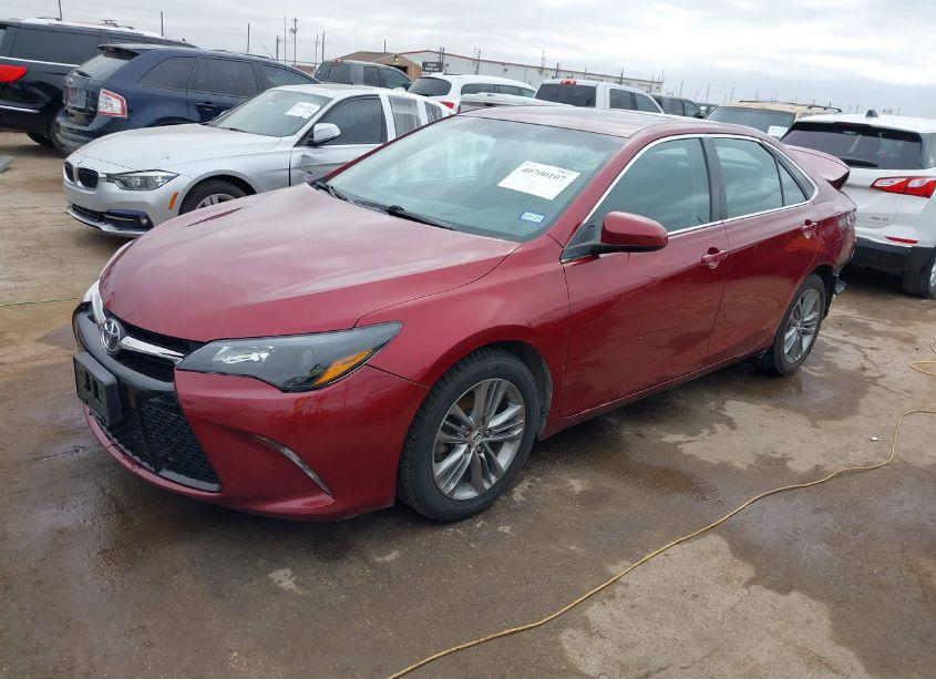 Photo 2 of 2016 Toyota Camry SE (VIN 4T1BF1FK2GU549963)