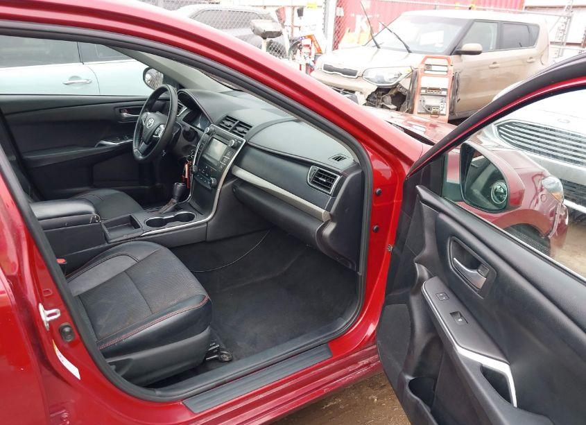 Photo 5 of 2016 Toyota Camry SE (VIN 4T1BF1FK2GU549963)