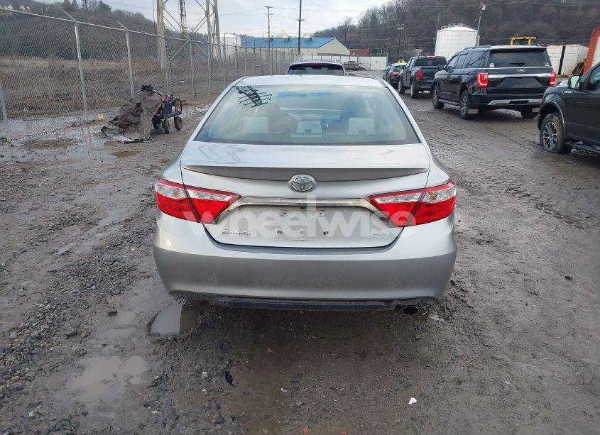 Photo 17 of 2016 Toyota Camry SE (VIN 4T1BF1FK2GU552796)