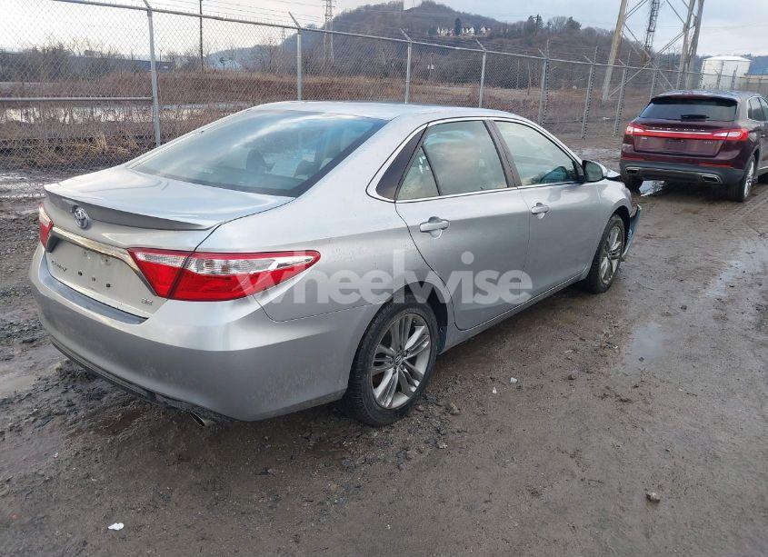 Photo 4 of 2016 Toyota Camry SE (VIN 4T1BF1FK2GU552796)
