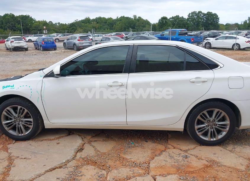 Photo 15 of 2016 Toyota Camry SE (VIN 4T1BF1FK2GU568366)