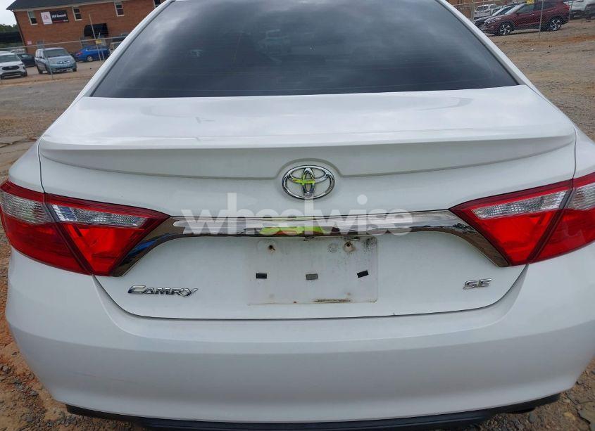 Photo 17 of 2016 Toyota Camry SE (VIN 4T1BF1FK2GU568366)