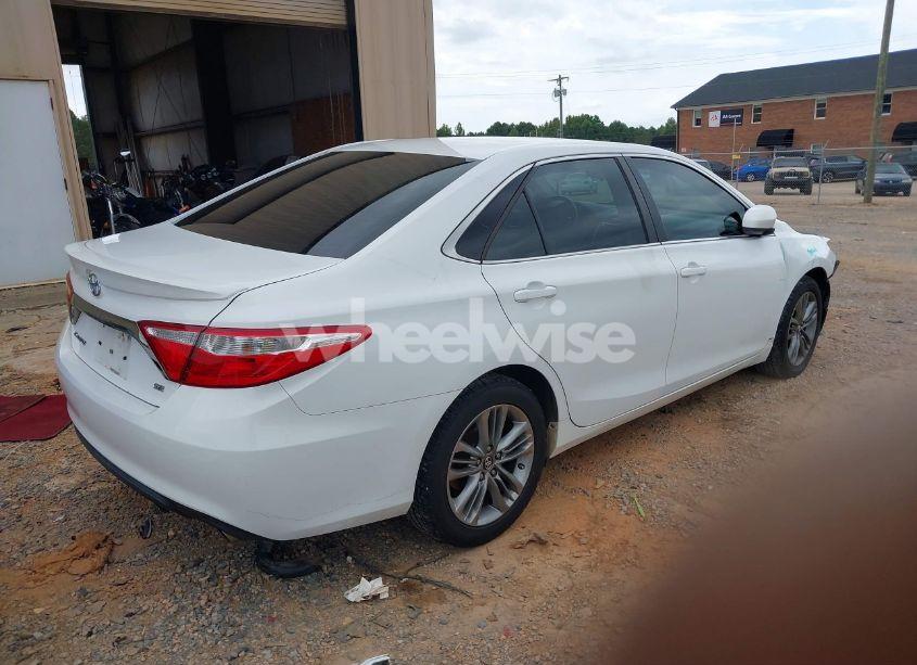 Photo 4 of 2016 Toyota Camry SE (VIN 4T1BF1FK2GU568366)