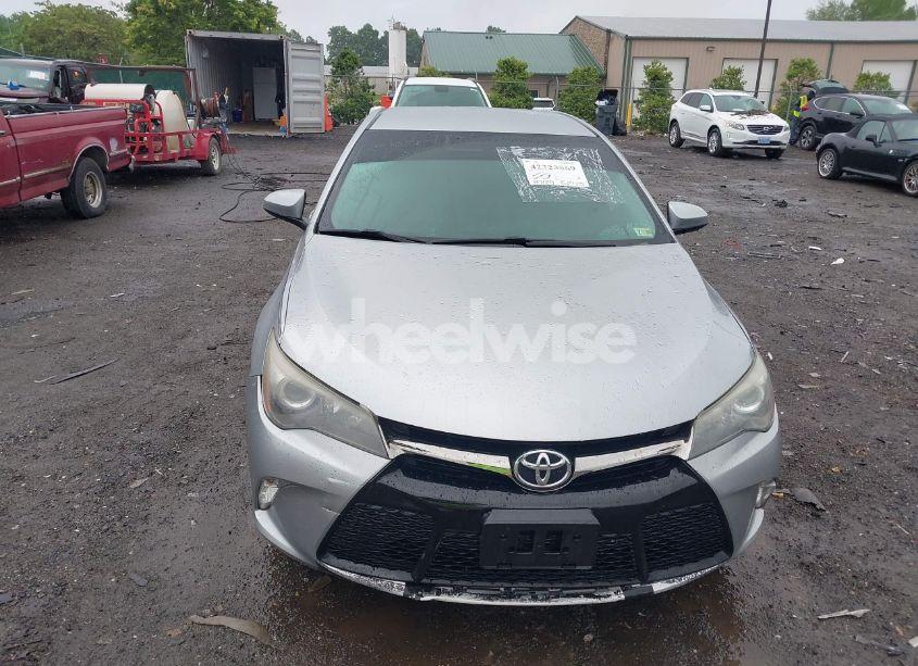 Photo 12 of 2016 Toyota Camry LE/SE/XLE/XSE (VIN 4T1BF1FK2GU584728)