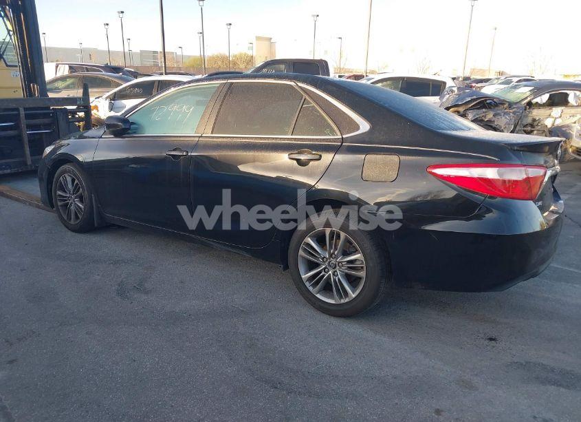 Photo 3 of 2016 Toyota Camry SE (VIN 4T1BF1FK2GU597706)