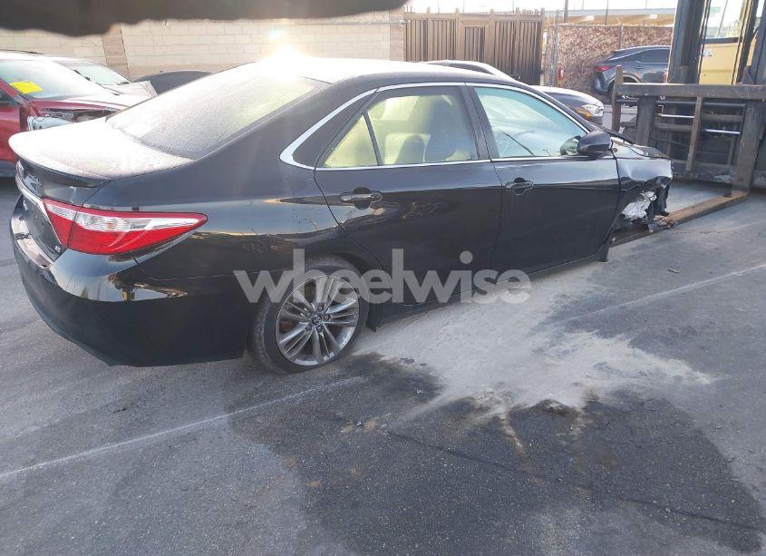 Photo 4 of 2016 Toyota Camry SE (VIN 4T1BF1FK2GU597706)