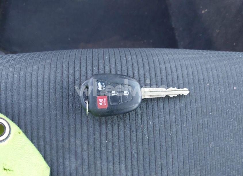 Photo 11 of 2016 Toyota Camry SE (VIN 4T1BF1FK2GU602726)