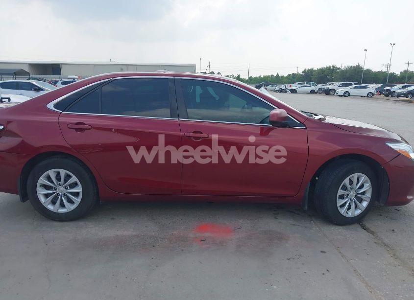 Photo 13 of 2016 Toyota Camry LE (VIN 4T1BF1FK2GU605741)