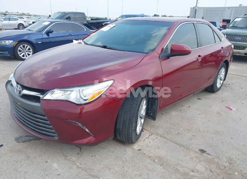 Photo 2 of 2016 Toyota Camry LE (VIN 4T1BF1FK2GU605741)
