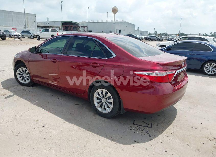 Photo 3 of 2016 Toyota Camry LE (VIN 4T1BF1FK2GU605741)