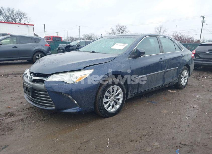 Photo 2 of 2016 Toyota Camry LE (VIN 4T1BF1FK2GU606100)