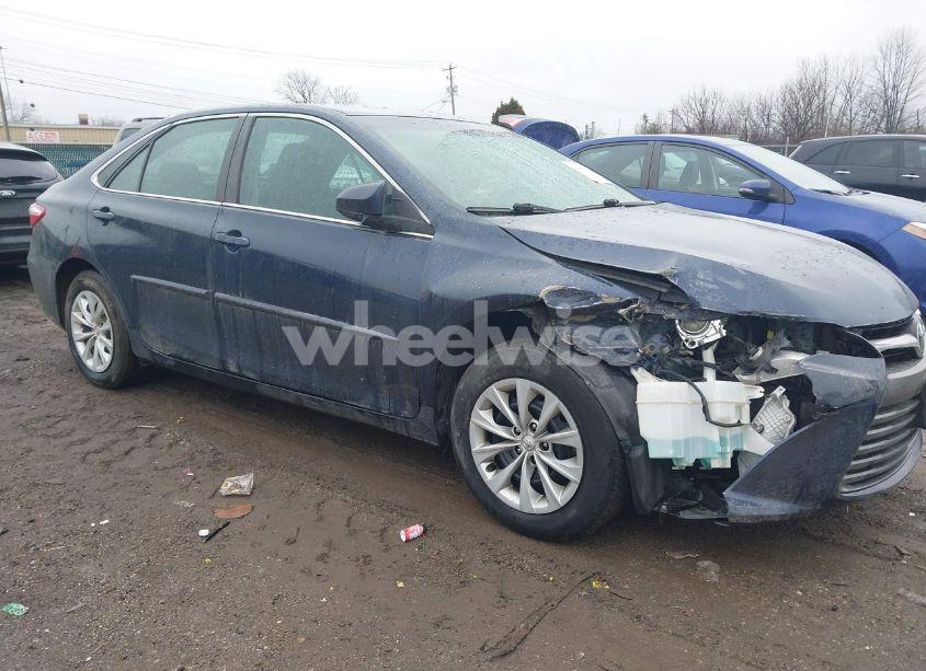 Photo 6 of 2016 Toyota Camry LE (VIN 4T1BF1FK2GU606100)