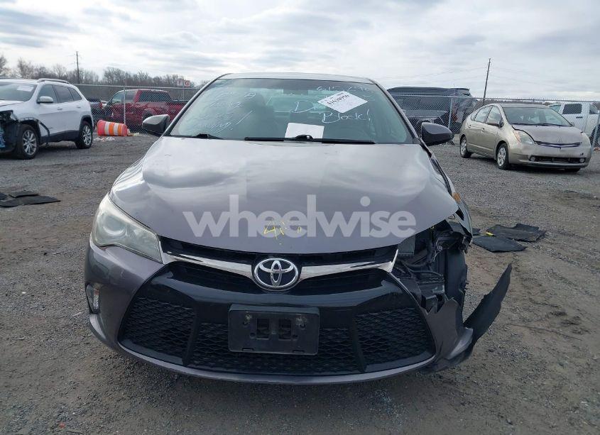 Photo 13 of 2016 Toyota Camry SE (VIN 4T1BF1FK2GU615296)