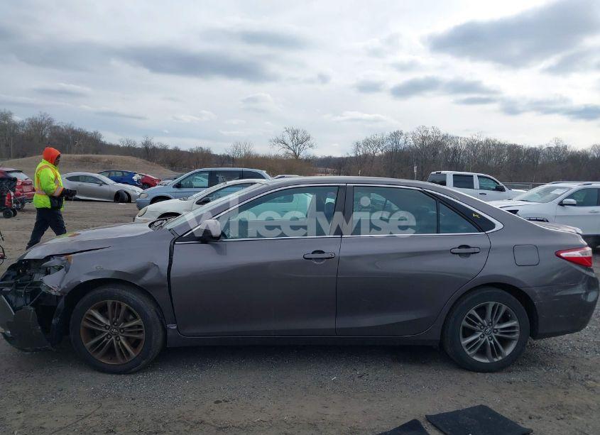 Photo 15 of 2016 Toyota Camry SE (VIN 4T1BF1FK2GU615296)