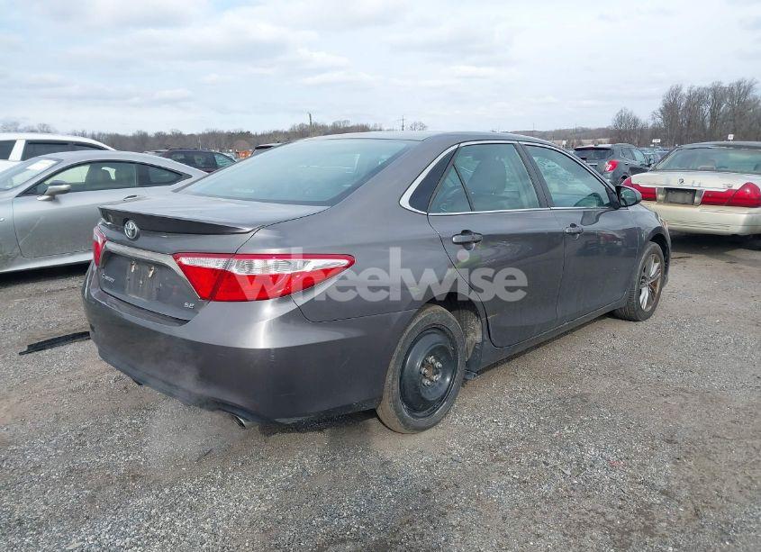 Photo 4 of 2016 Toyota Camry SE (VIN 4T1BF1FK2GU615296)