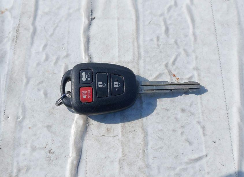 Photo 11 of 2017 Toyota Camry SE (VIN 4T1BF1FK2HU270305)