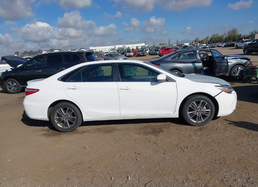 Photo 13 of 2017 Toyota Camry SE (VIN 4T1BF1FK2HU270305)