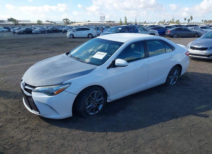 Photo 2 of 2017 Toyota Camry SE (VIN 4T1BF1FK2HU270305)