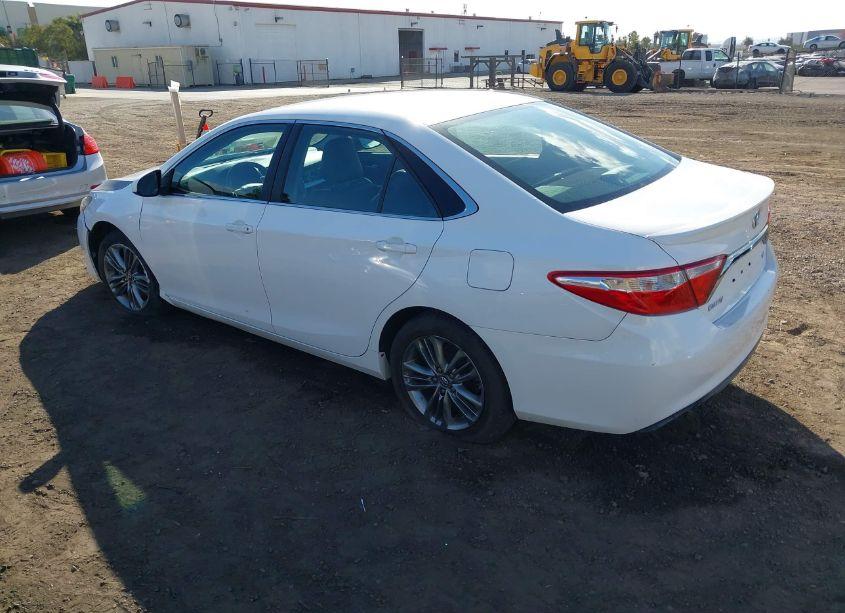 Photo 3 of 2017 Toyota Camry SE (VIN 4T1BF1FK2HU270305)