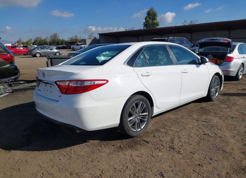 Photo 4 of 2017 Toyota Camry SE (VIN 4T1BF1FK2HU270305)