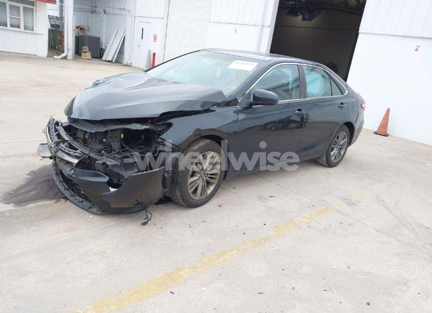 Photo 2 of 2017 Toyota Camry SE (VIN 4T1BF1FK2HU272328)