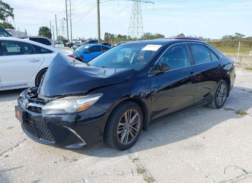 Photo 2 of 2017 Toyota Camry SE (VIN 4T1BF1FK2HU304274)