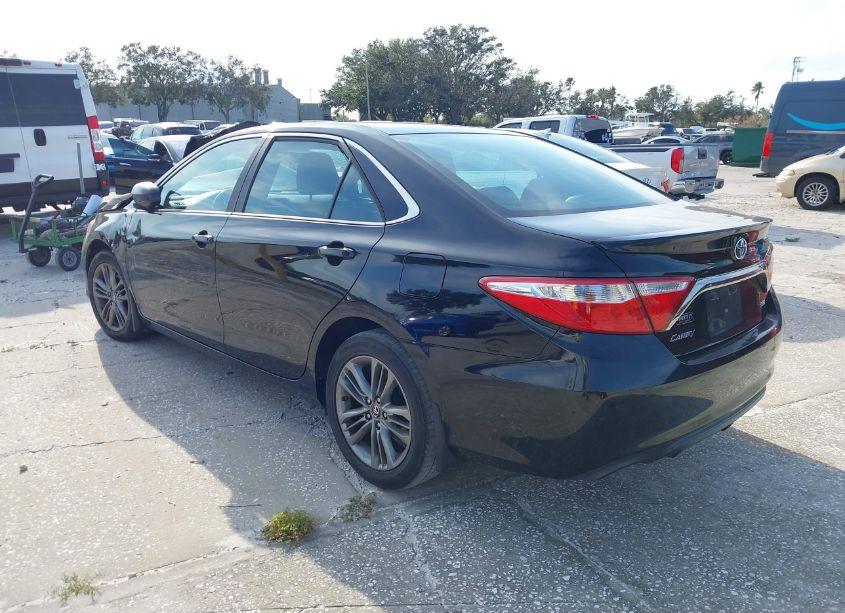 Photo 3 of 2017 Toyota Camry SE (VIN 4T1BF1FK2HU304274)