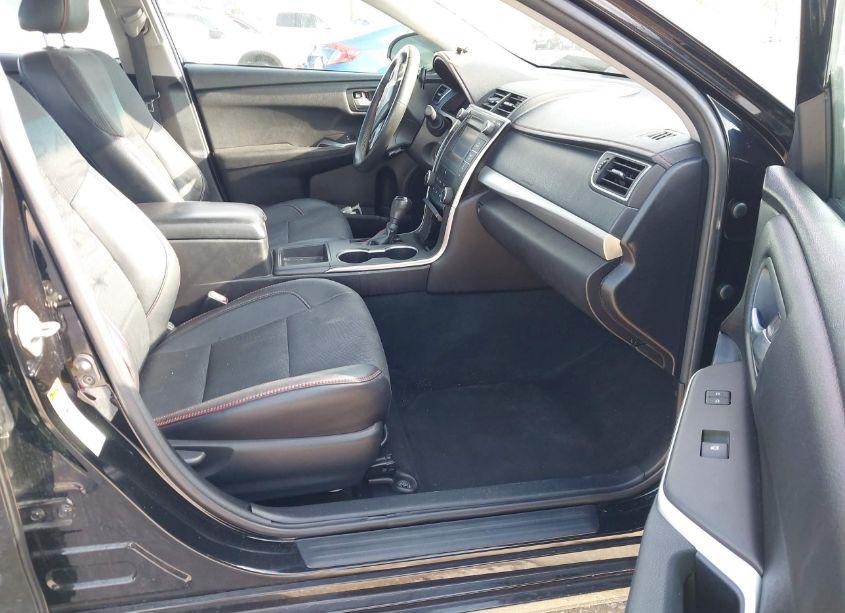 Photo 5 of 2017 Toyota Camry SE (VIN 4T1BF1FK2HU304274)