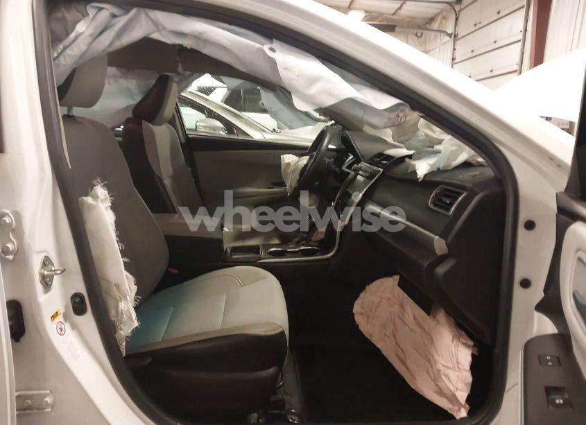 Photo 5 of 2017 Toyota Camry SE (VIN 4T1BF1FK2HU315503)