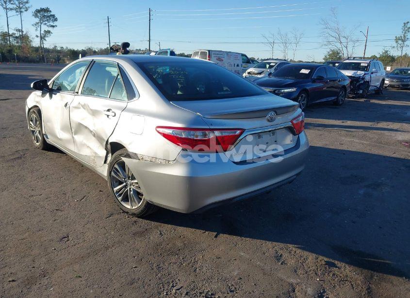 Photo 3 of 2017 Toyota Camry SE (VIN 4T1BF1FK2HU322130)