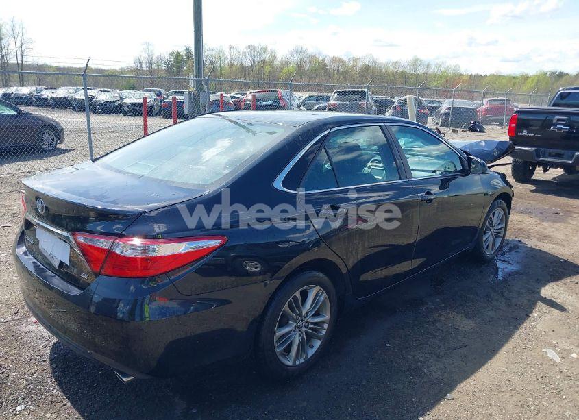 Photo 4 of 2017 Toyota Camry SE (VIN 4T1BF1FK2HU339493)