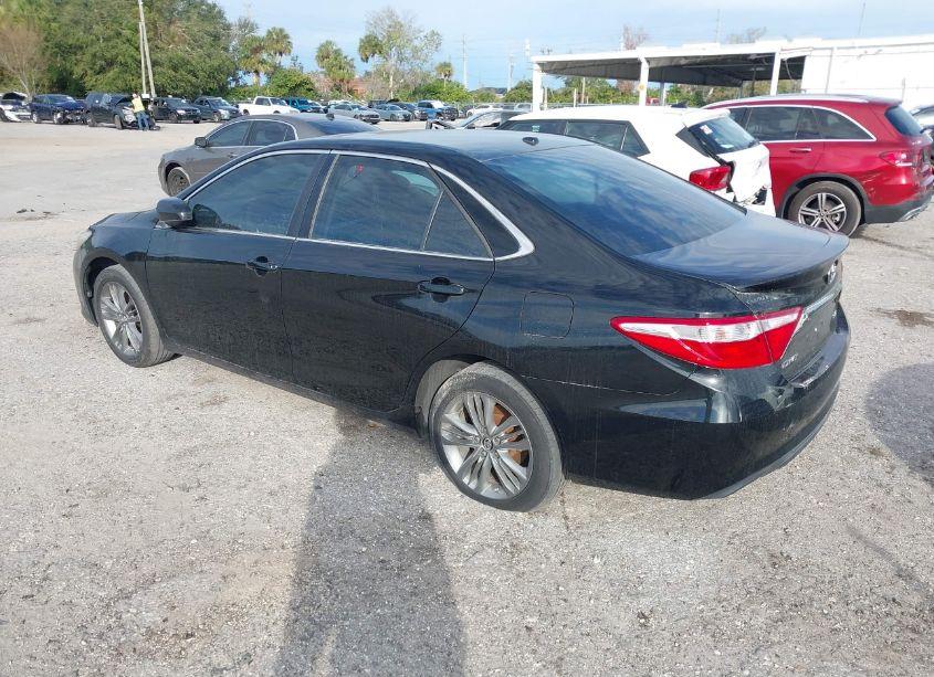 Photo 3 of 2017 Toyota Camry SE (VIN 4T1BF1FK2HU342796)