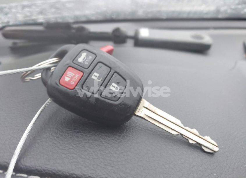 Photo 11 of 2017 Toyota Camry LE (VIN 4T1BF1FK2HU344595)