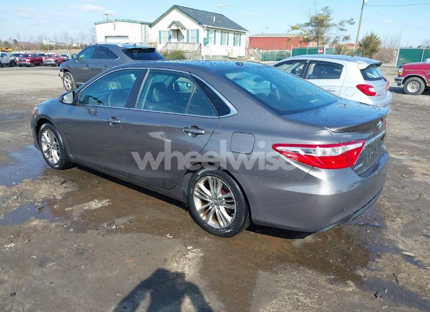 Photo 3 of 2017 Toyota Camry SE (VIN 4T1BF1FK2HU361722)