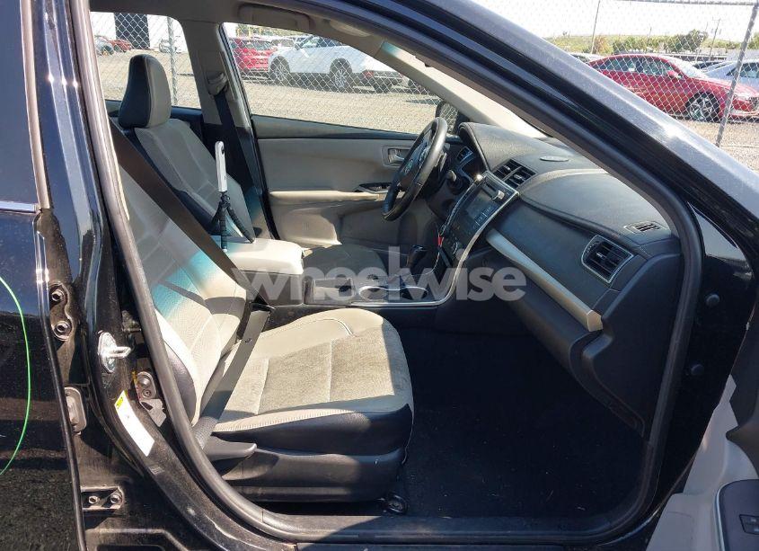 Photo 5 of 2017 Toyota Camry SE (VIN 4T1BF1FK2HU365060)