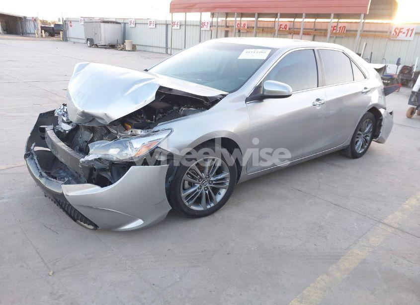 Photo 2 of 2017 Toyota Camry SE (VIN 4T1BF1FK2HU376446)