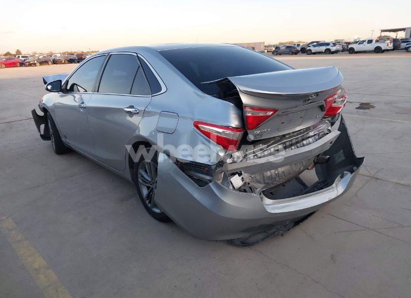 Photo 3 of 2017 Toyota Camry SE (VIN 4T1BF1FK2HU376446)