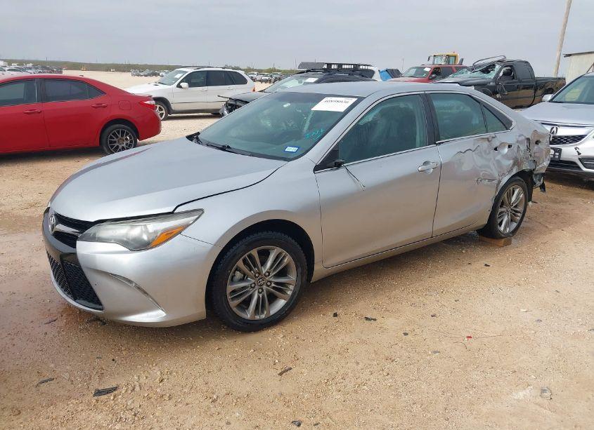 Photo 2 of 2017 Toyota Camry SE (VIN 4T1BF1FK2HU411678)