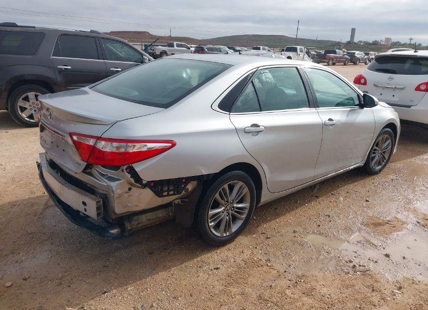 Photo 4 of 2017 Toyota Camry SE (VIN 4T1BF1FK2HU411678)