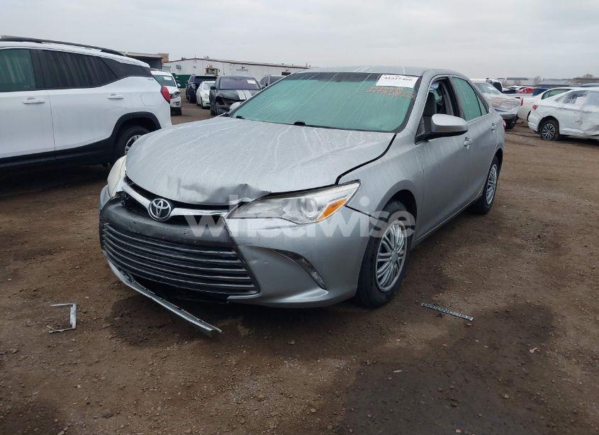 Photo 2 of 2017 Toyota Camry LE (VIN 4T1BF1FK2HU413690)