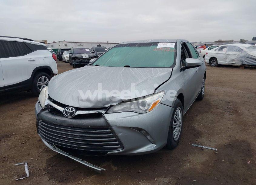 Photo 6 of 2017 Toyota Camry LE (VIN 4T1BF1FK2HU413690)