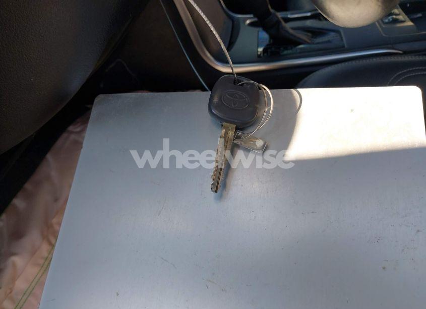 Photo 11 of 2017 Toyota Camry XLE (VIN 4T1BF1FK2HU418422)