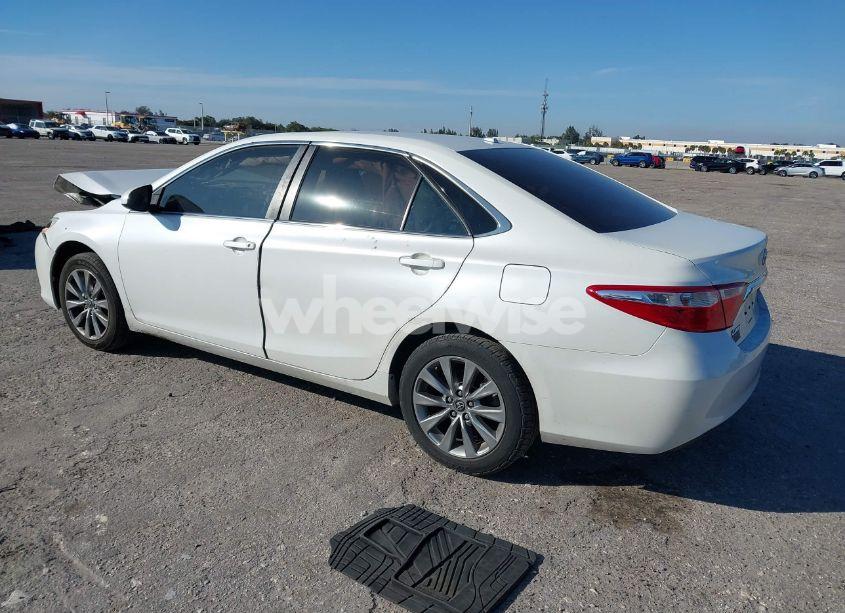 Photo 3 of 2017 Toyota Camry XLE (VIN 4T1BF1FK2HU418422)